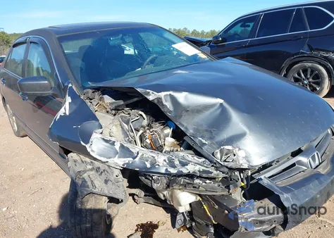 2004 Honda Accord 3.0 Ex from USA, damaged, VIN 1HGCM66554A082817